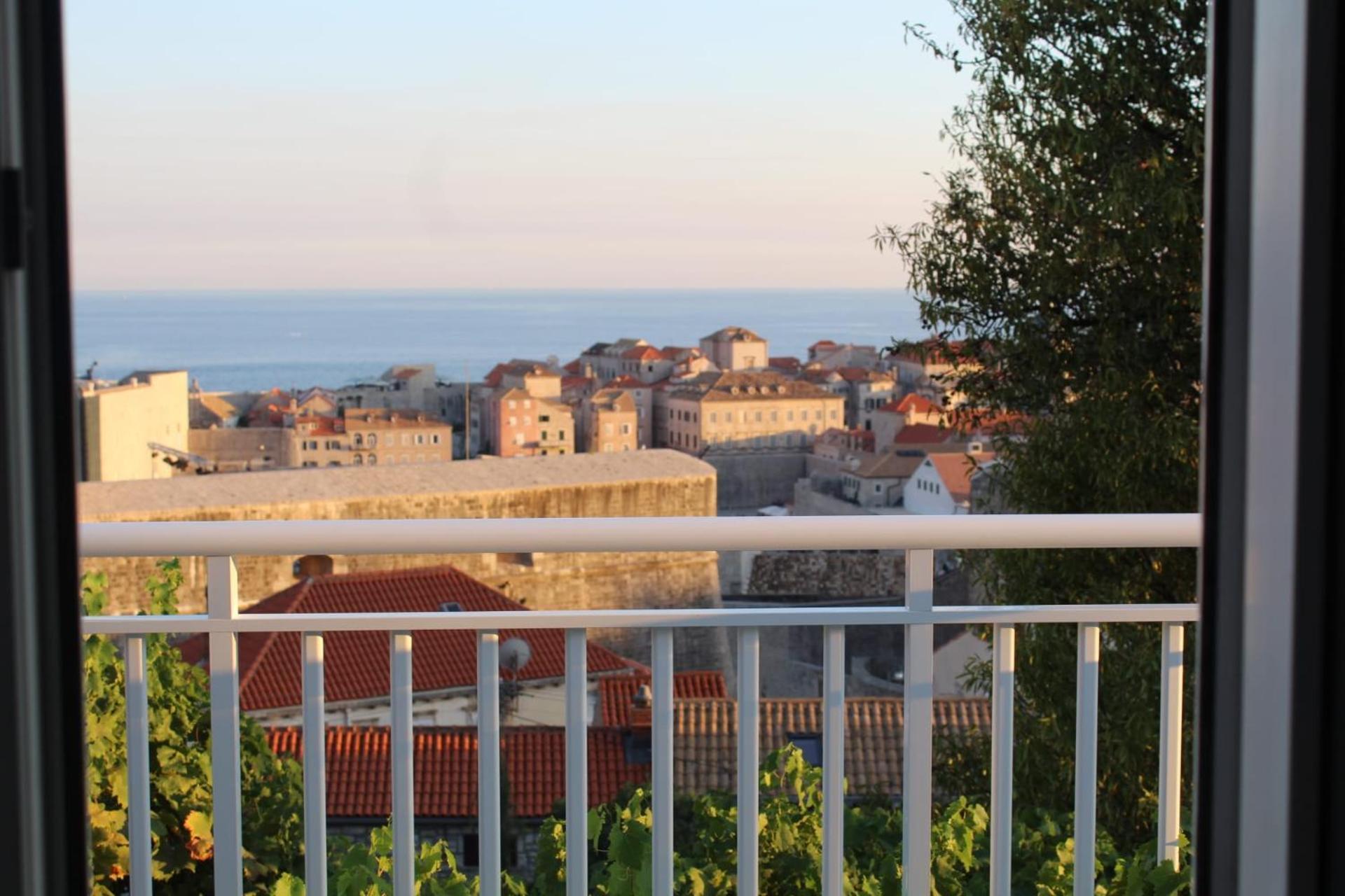 Red Wine Apartments Dubrovnik Exterior photo